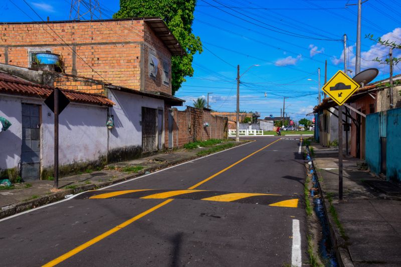 Inauguração das ruas da Comunidade Elo Il no bairro Centro