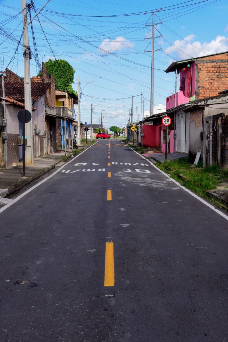 Inauguração das ruas da Comunidade Elo Il no bairro Centro