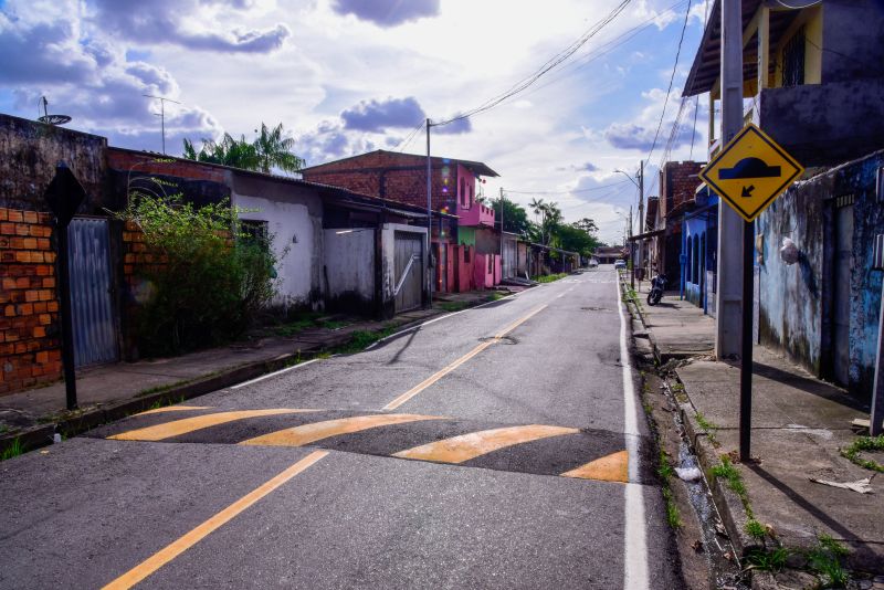 Inauguração das ruas da Comunidade Elo Il no bairro Centro