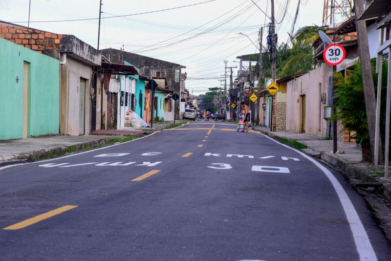 Inauguração das ruas da Comunidade Elo Il no bairro Centro