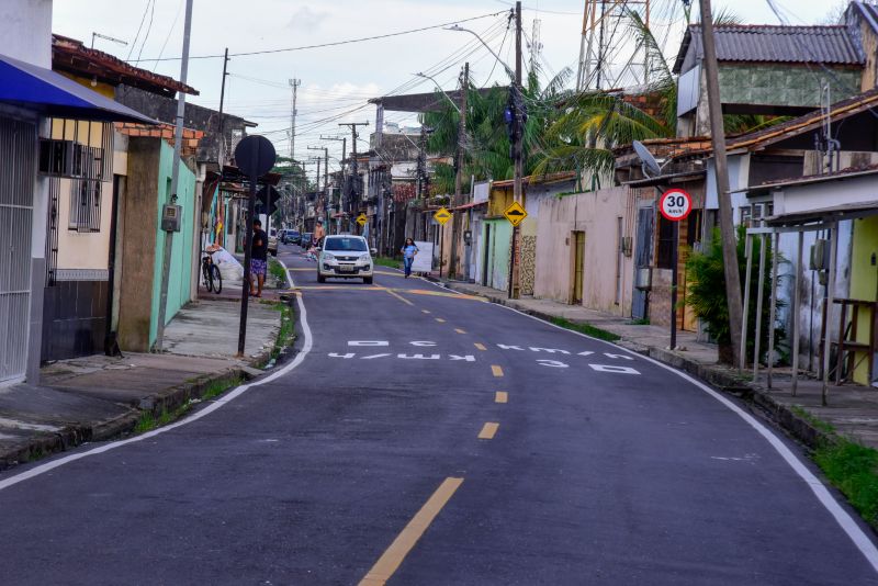 Inauguração das ruas da Comunidade Elo Il no bairro Centro