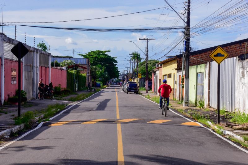 Inauguração das ruas da Comunidade Elo Il no bairro Centro