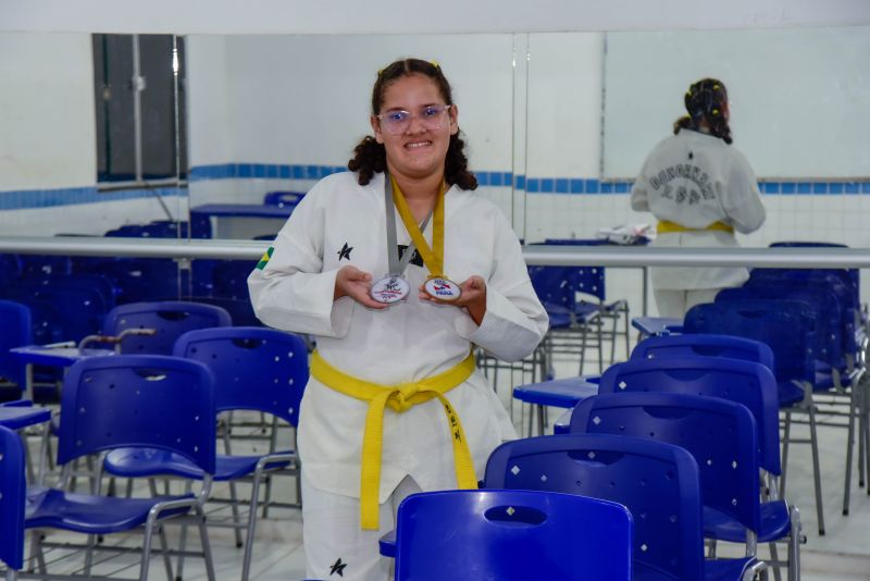 Imagens da aluna Alice Batista Martins que ganhou o JEPS Estadual De Taekwondo