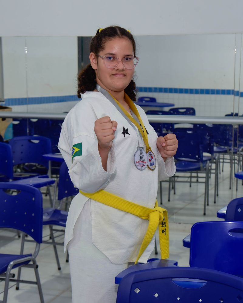 Imagens da aluna Alice Batista Martins que ganhou o JEPS Estadual De Taekwondo