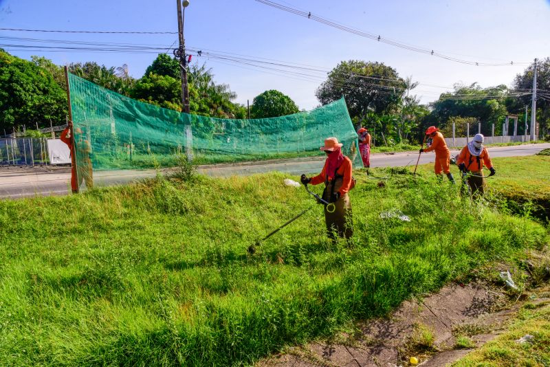 Limpeza da avenida Independência durante o mês de julho