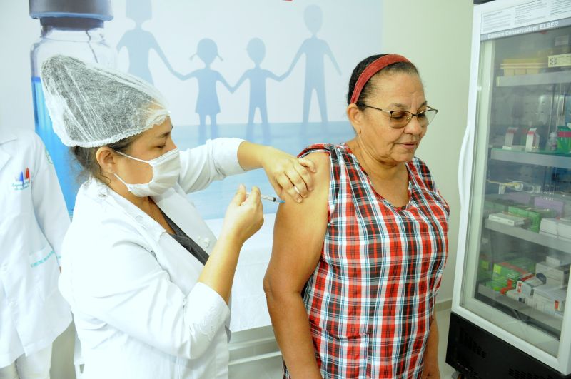 Primeiro dia da campanha de vacinação contra a Influenza em Ananindeua