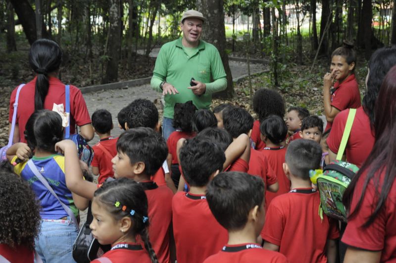 Atividades alusivas ao dia da árvore no Bosque Marajoara no conjunto Júlia Seffer