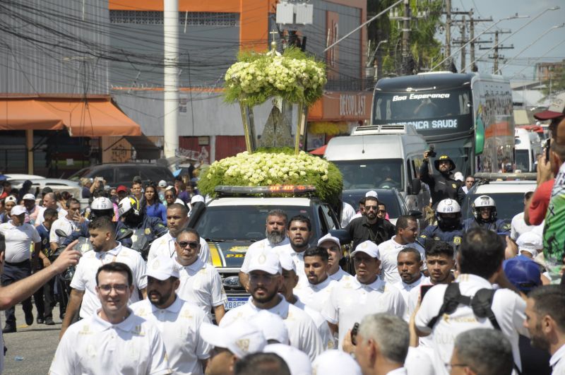 Imagens do traslado da imagem peregrina de nossa senhora de Nazaré em Ananindeua