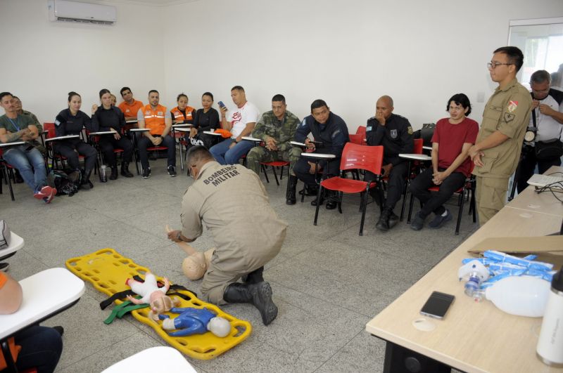 Acompanhamento do curso de primeiros socorros da equipe da Defesa Civil de Ananindeua