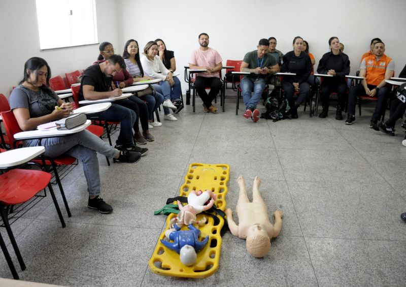 Acompanhamento do curso de primeiros socorros da equipe da Defesa Civil de Ananindeua