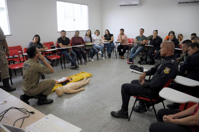 Acompanhamento do curso de primeiros socorros da equipe da Defesa Civil de Ananindeua