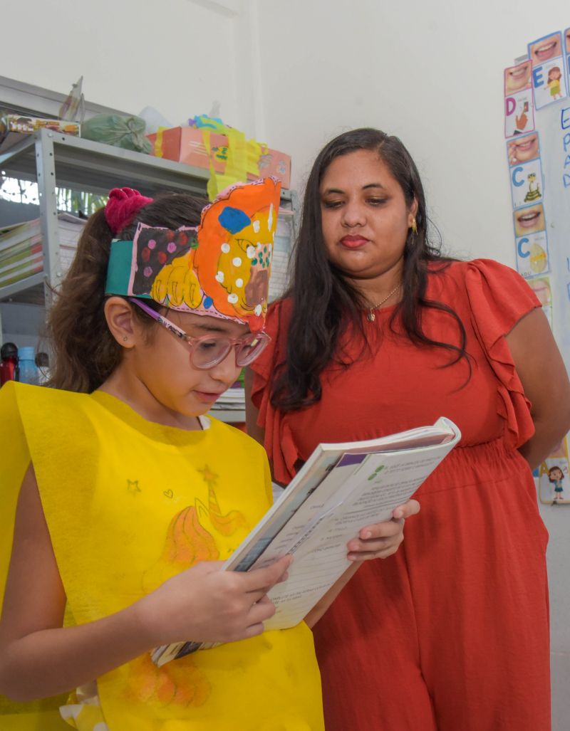 Imagens de alunos do alfaletra do programa de alfabetização