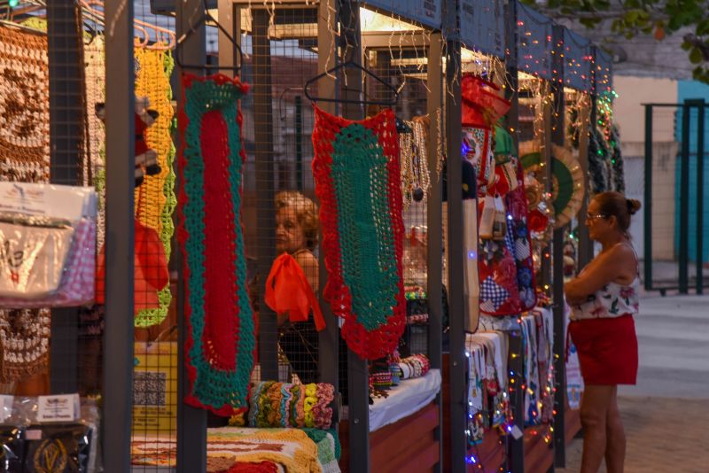 Oficina de crochê e imagens da feira do artesanato