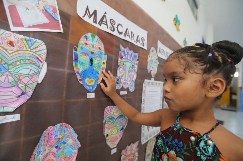 Escola Paulo Fernandes, amostra cultural cores da nossa história - Afro Brasileira