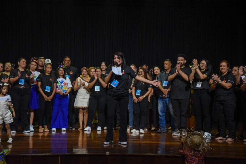 Apresentação da CMREI Maria Alzenira Pinheiro Canavarro, com o tema Orgulho De Ser Anani