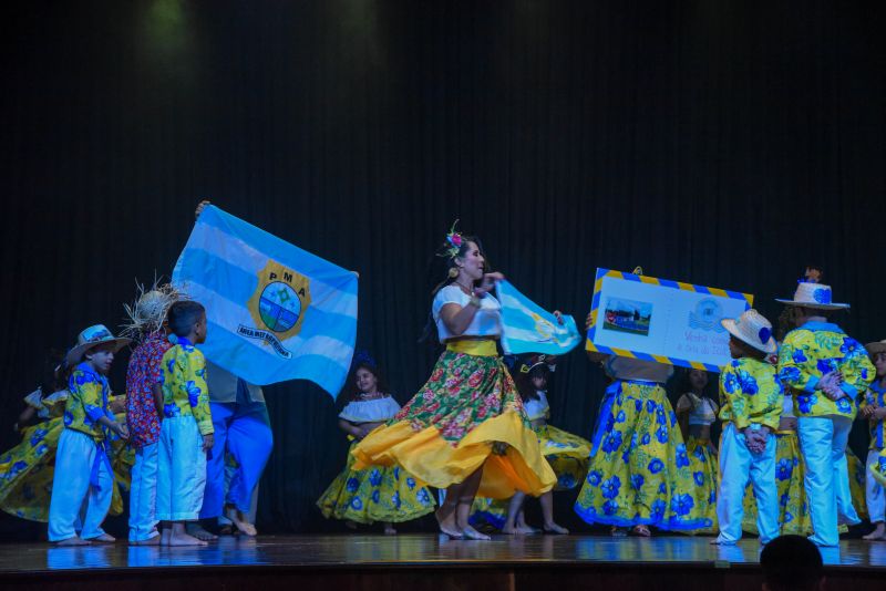 Apresentação da CMREI Maria Alzenira Pinheiro Canavarro, com o tema Orgulho De Ser Anani