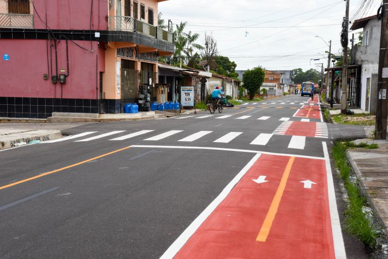 Imagens da revitalização de sinalização na Av Principal do Icuí Guajará