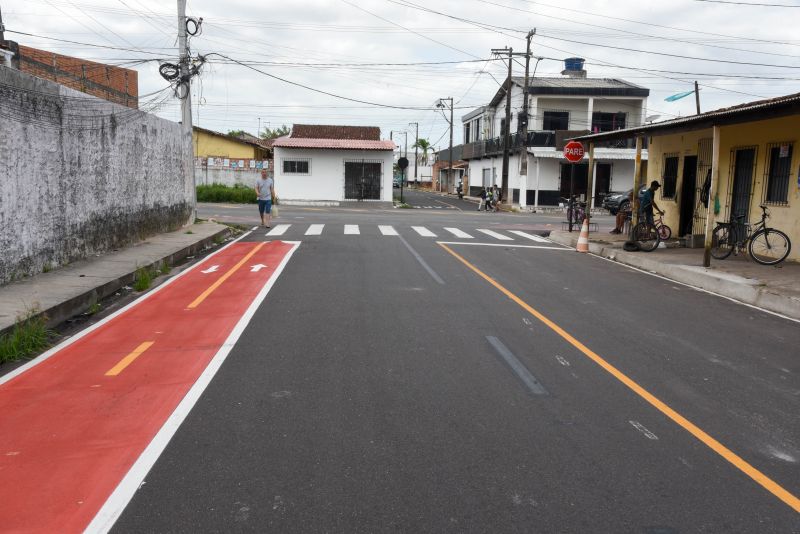 Imagens da revitalização de sinalização na Av Principal do Icuí Guajará