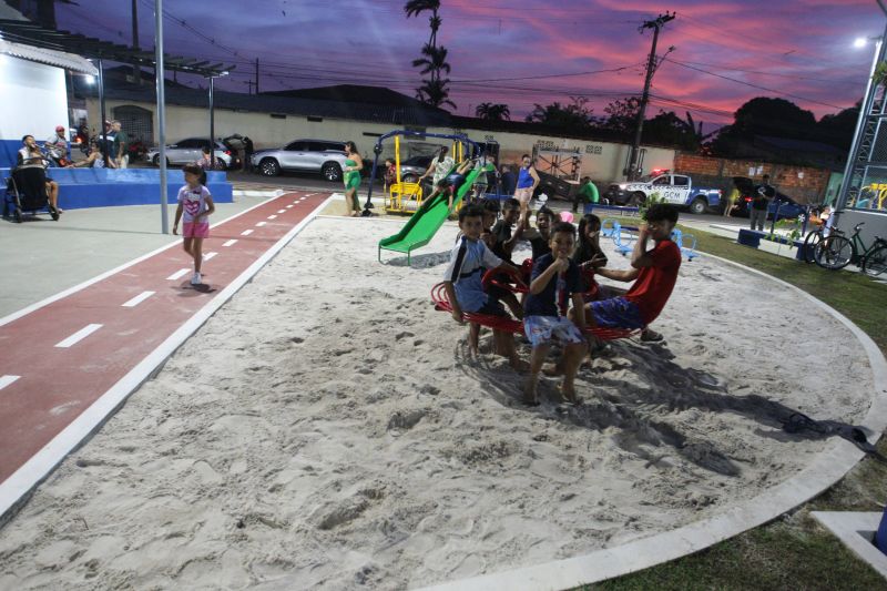 Inauguração da praça Asmovim no bairro Distrito Industrial