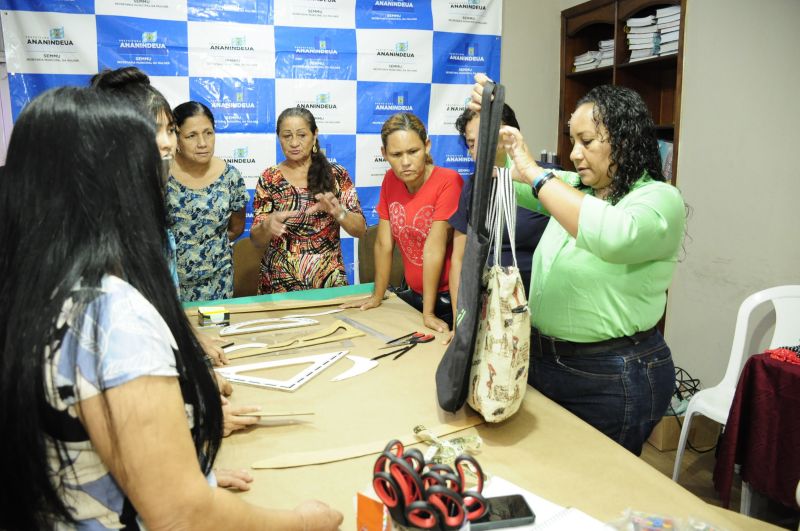 Curso de corte e costura na secretaria da mulher