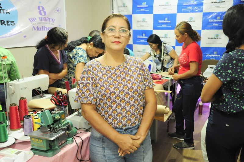 Curso de corte e costura na secretaria da mulher