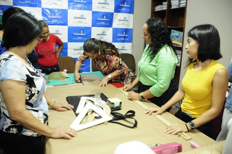 Curso de corte e costura na secretaria da mulher