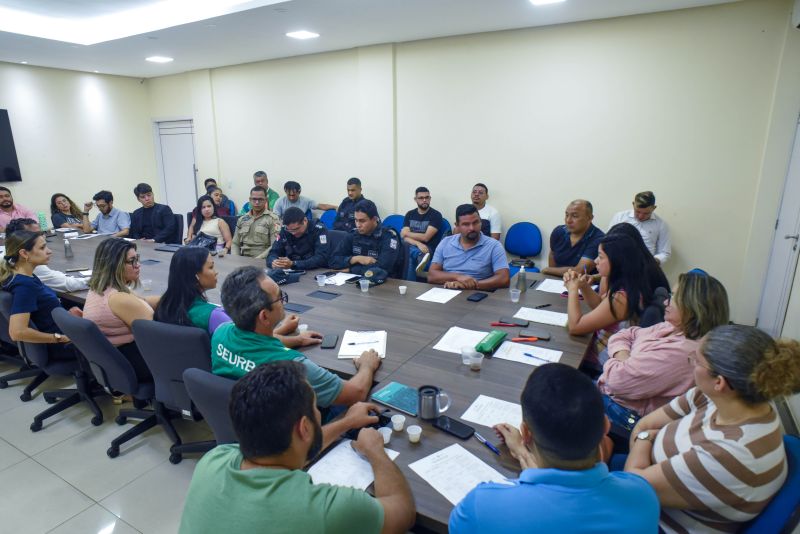 Reunião para o alinhamento das festas do final de ano e aniversário da cidade