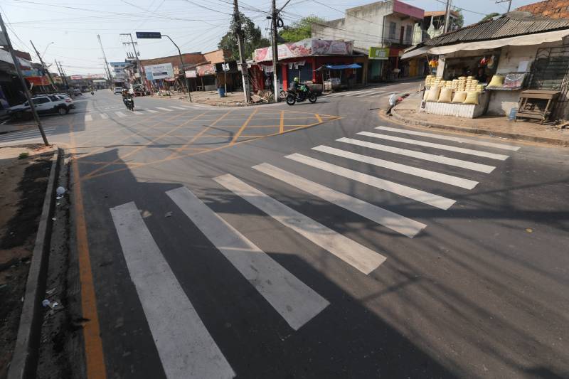 Faixa de Pedestre na Avenida Hélio Gueiros