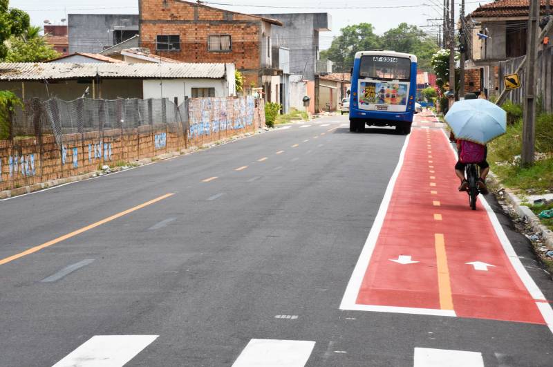 Ciclofaixa Avenida Central.