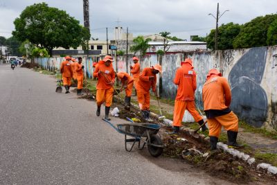 galeria: Limpeza na avenida Zacarias de Assunção no bairro Centro