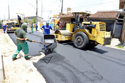 galeria: Serviço de asfalto na rua do fio na estrada do Maguari