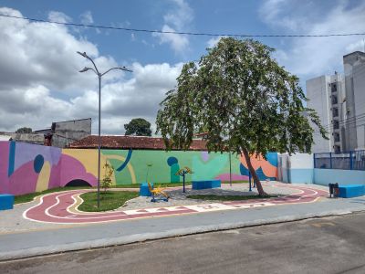 galeria: Imagens da praça Canindé na rua Ricardo Borges