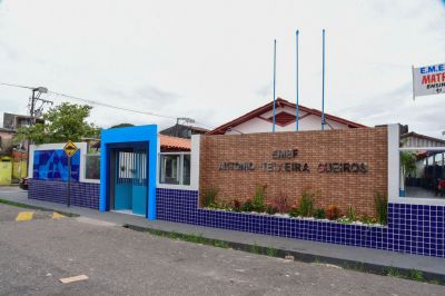 notícia: Escola Antônio Teixeira Gueiros ganhará quadra coberta, com arquibancada e vestiários