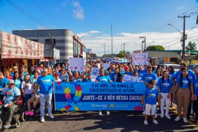 notícia: Caminhada é realizada em Ananindeua no Dia Mundial de Conscientização do Autismo