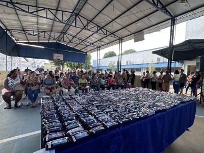 notícia: Olhar Ananin: mais 389 óculos de grau são entregues pela Prefeitura de Ananindeua 