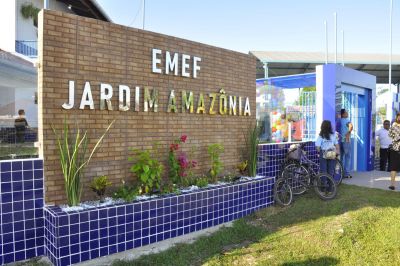 notícia: Revitalizada, Escola Jardim Amazônia é entregue à população