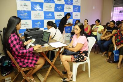 notícia: Secretaria Municipal da Mulher oferece serviços sociais para mulheres de Ananindeua