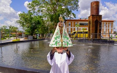 notícia: Muita emoção no decorrer da passagem da imagem peregrina de Nossa Senhora de Nazaré pelas secretarias municipais de Ananindeua