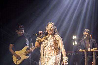 notícia: Valéria Paiva realiza show "Val canta Gal", com releituras de clássicos da cantora Gal Costa, no Teatro de Ananindeua