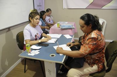 notícia: SEMMU realiza última 'Ação Mulher' do ano e totaliza mais de 11 mil atendimentos 