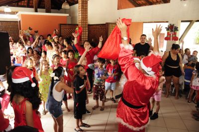 notícia: A magia do Natal chegou ao CRAS Daniel Reis