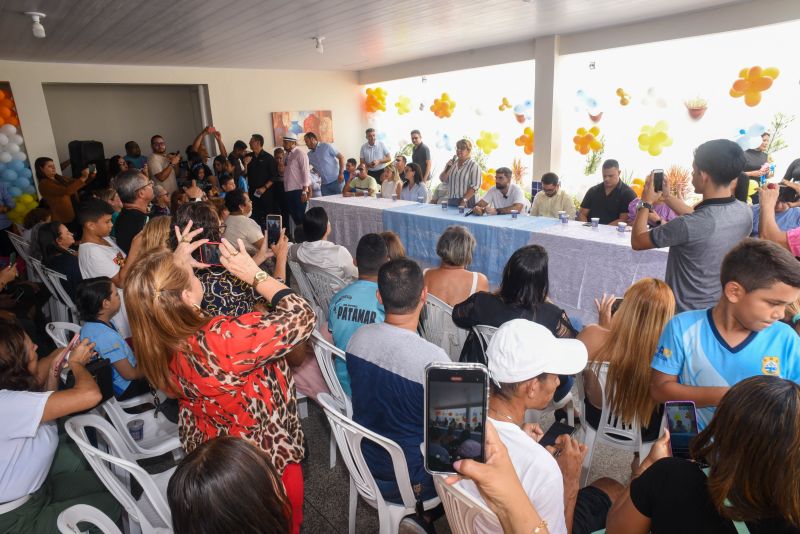 Inauguração da EMEF Santa Margarida Antioquia Psídia no bairro 40 Horas