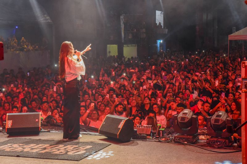 Comemoração de 81 Anos de Ananindeua com show de Isadora Pompeo na Av Santa Fé no bairro Icuí Guajará
