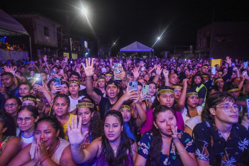 Comemoração de 81 Anos de Ananindeua com show de Isadora Pompeo na Av Santa Fé no bairro Icuí Guajará
