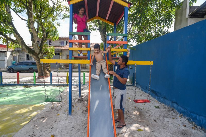 Imagens da praça Maria das Dores Santos Sousa no bairro do Curuçambá