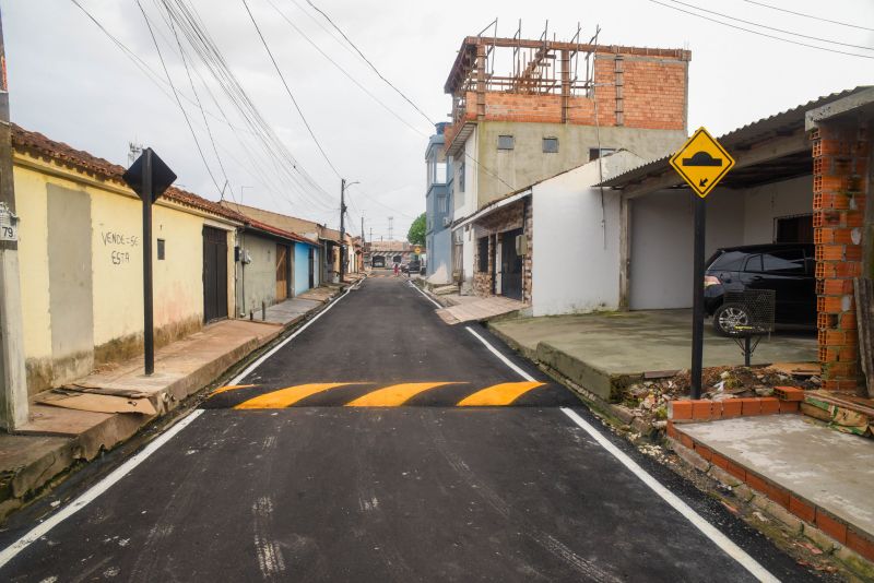 Inauguração das ruas pavimentadas e com sinalização horizontal e vertical, alamedas 11,12,13,14 e 16 no conjunto Sabiá no bairro 40 Horas