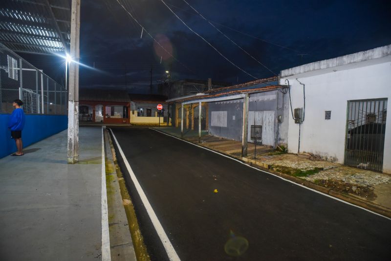 Inauguração das ruas pavimentadas e com sinalização horizontal e vertical, alamedas 11,12,13,14 e 16 no conjunto Sabiá no bairro 40 Horas