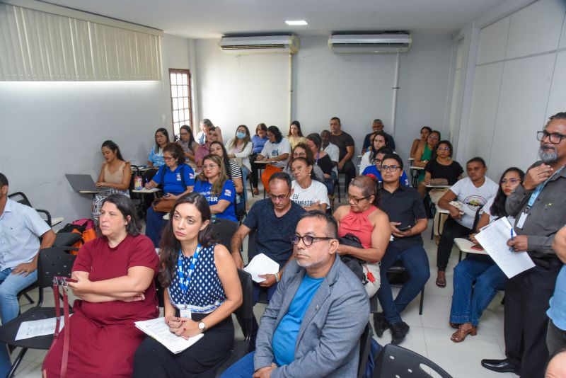 Oficina do Programa Alimenta Cidades, sobre segurança alimentar e estratégias de apoio á agricultura familiar
