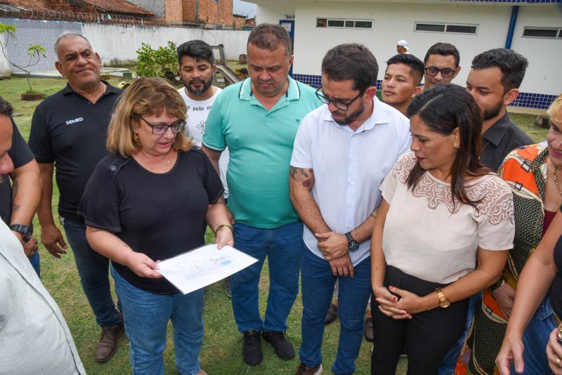 Assinatura de ordem de serviço para início das obras do quintal pedagógico da CMREI Gunnar Vingren, no conjunto Sabía Bairro 40 Horas