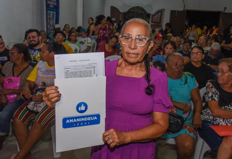 Entrega de Certidão de Imóveis para moradores do Jaderlândia ll